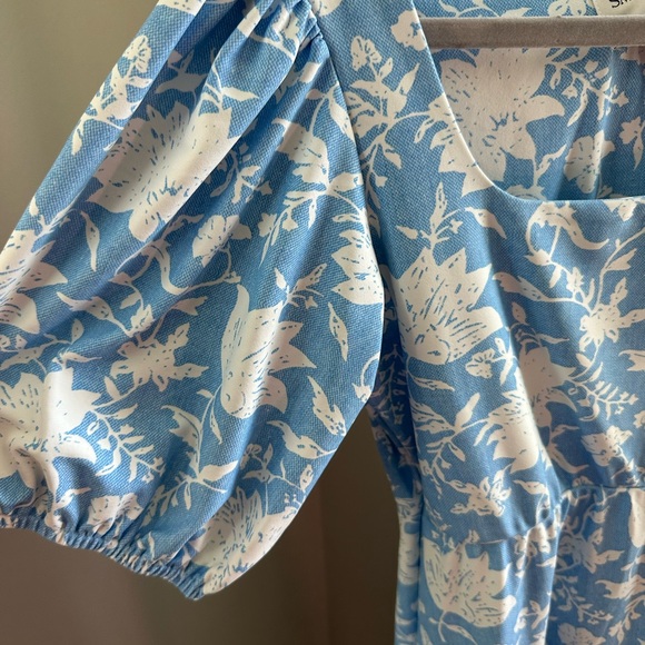 Smith & Quinn Floral Blue and White Dress - Picture 4 of 5